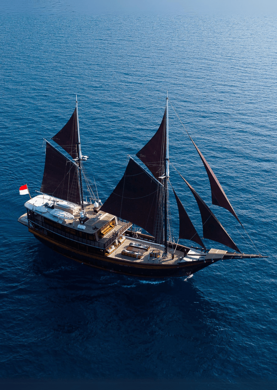 Dunia Baru sailing Yacht Indonesia