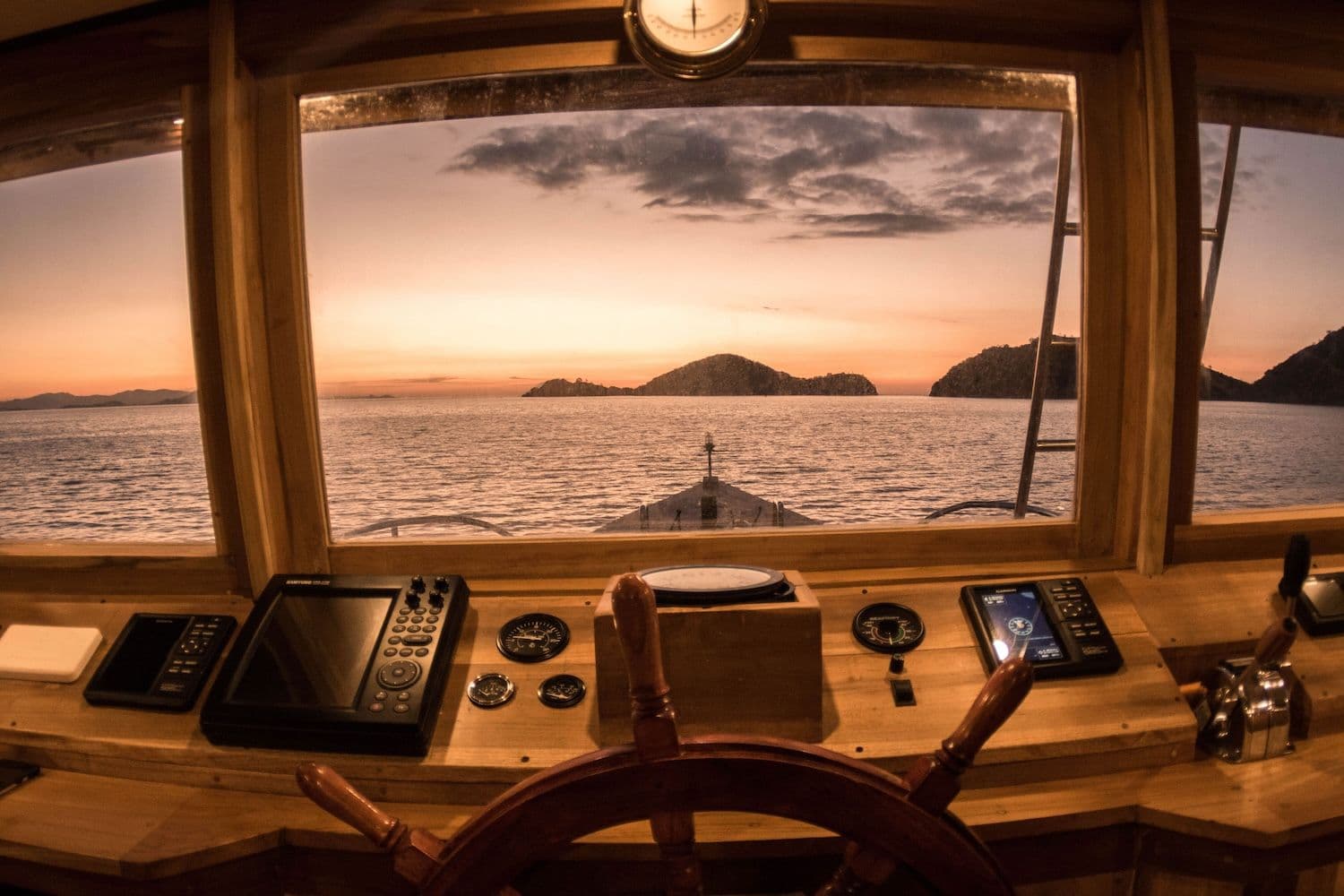 wheel room, sunset view, wooden interior